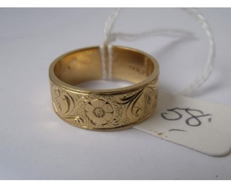 18ct gold fancy carved wide wedding band approx  size R  7.8g         