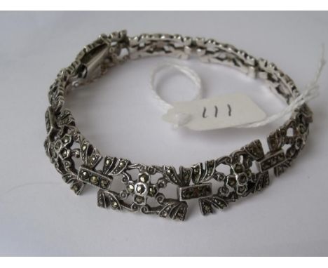 A heavy vintage marcasite and silver bracelet with  hidden clasp 23g        