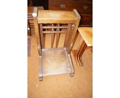 Prie-Dieu/kneeling ecclesiastical bench