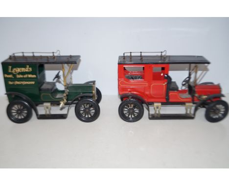2 Large vintage model vehicles Height 20 cm