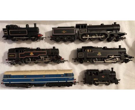 Model Railway: A collection of six OO gauge model railway locomotives to include: Hornby 0-6-0 tank engine, 3-rail 2-6-4, Tri
