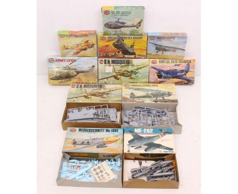 Airfix: A collection of assorted Airfix 1:72 Scale boxed aircraft kits to include: Westland Army Lynx, De Havilland Mosquito,