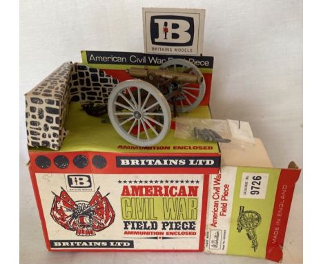 Britains: A boxed Britains 9726 American Civil War Field Gun with ammunition. Excellent original condition, ammunition still 