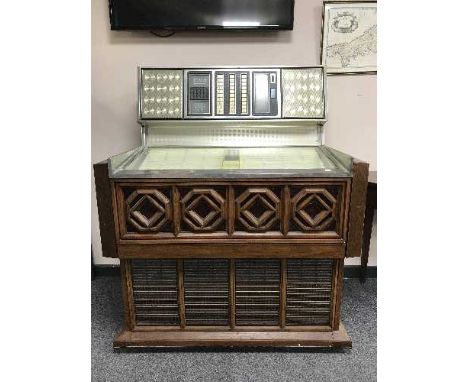 A AMi Triangle Industries Stereo 2000 Arlington R-74 Classic jukebox 