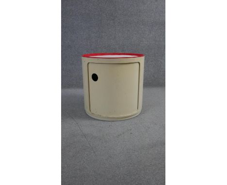 A vintage Componibili cylinder cabinet by Anna Castelli Ferrieri. H.40 Diam.42cm 