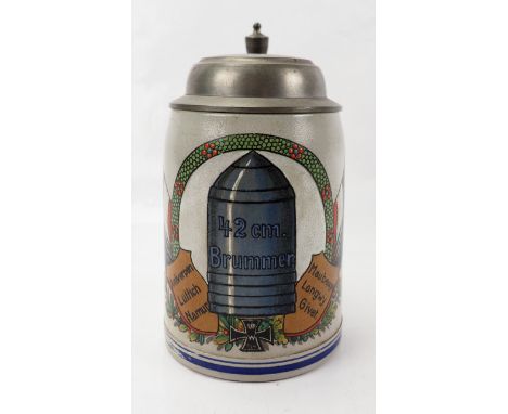 Deutsches Reich: Bierkrug Weihnachten 1915.Steinzeug, bemalt, Eisernes Kreuz 1914, 42cm Granate, s/w/r Fahnen, Schlachtfelder