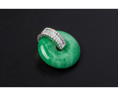 A TYPE A JADEITE AND DIAMOND PENDANT Accompanied with a Nan Yang Gemological Institute No. 16817543 dated 30 September 2022 s