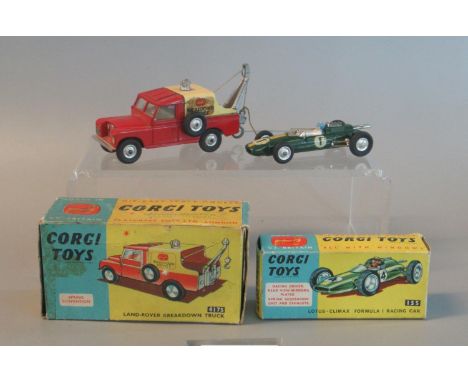 Two vintage Corgi toys in original boxes, to include 155 Lotus-Climax Formula 1 racing car, and 417S Land Rover breakdown tru