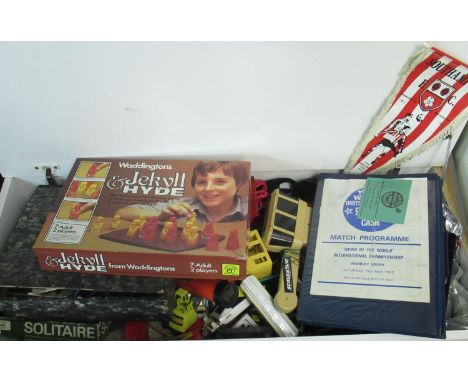 Modern Wooden Trunk revealing various toys, die-cast model vehicles, board games etc...(B.P. 21% + VAT) 