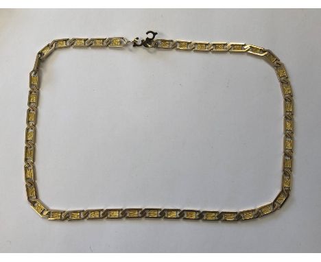 UNMARKED YELLOW METAL TEXTURED CHAIN 15.3G APPROX