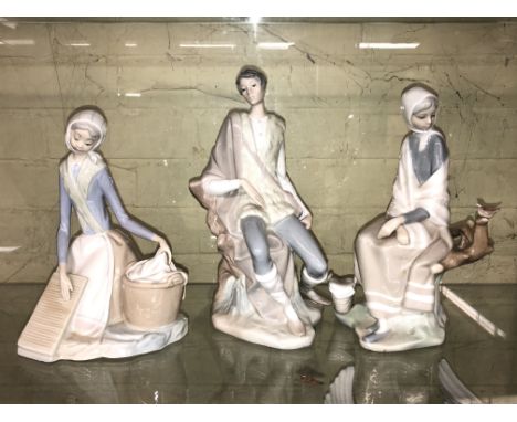 THREE LLADRO FIGURE GROUPS - GIRL WITH WASHBOARD, SEATED FIGURE AND A GENTLEMAN A/F