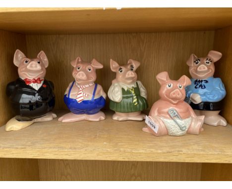 A SET OF CERAMIC WADE 'NATWEST' PIG MONEY BOXES 