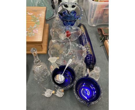 A QUANTITY OF GLASSWARE TO INCLUDE A VINTAGE BRISTOL BLUE COLOURED ROLLING PIN, BELLS, FLORAL BOWLS, A BLUE HANDLED BASKET BO