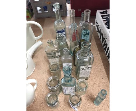 ACOLLECTION OF VINTAGE ADVERTISING BOTTLES TO INCLUDE OXO, LAVENDER WATER, SYRUP OF FIGS, ETC 