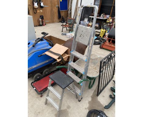 A BELDRAY FOUR RUNG ALUMINIUM STEP LADDER AND A TWO RUNG STEP STOOL 