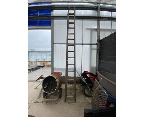 A VINTAGE 30 RUNG TWO SECTION WOODEN STEP LADDER 