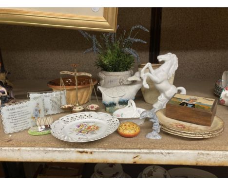 A MIXED LOT TO INCLUDE HORSE FIGURE, CERAMICS, SCALES ETC 