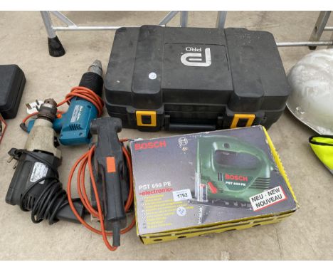 AN ASSORTMENT OF POWER TOOLS TO INCLUDE A BOSCH JIGSAW, A PROFORMANCE SANDER AND A BLACK AND DECKER DRILL ETC 