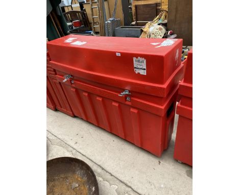 A HEAVY DUTY PLASTIC 'NOMADIC DISPLAY' BOX CONTAINING LIGHTING AND SIGNAGE FOR TRADE SHOWS 