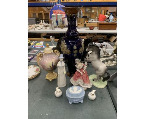 A QUANTITY OF CERAMIC ITEMS TO INCLUDE A LARGE DOULTON VASE, CROWN DEVON LIDDED URN, FIGURES, ETC - ALL A/F 