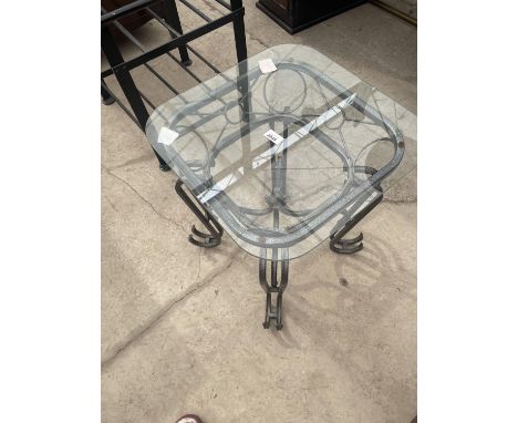 AN 18" SQUARE GLASS TOP LAMP TABLE ON SHAPED METALWARE BASE 