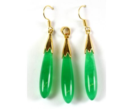A pair of gilt metal mounted jade drop earrings and matching pendant, L. 5cm.