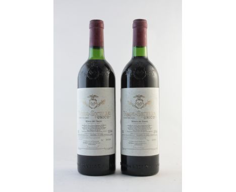 Vega-Sicilia Unico 1985 Ribera del Duero(1 very top, 1 high shoulder; bin-soiled labels)2 bottlesThis lot is subject to the f