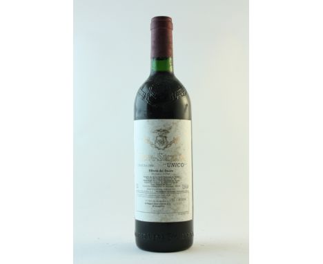 Vega-Sicilia Unico 1968 Ribera del Duero(bin-soiled &amp; nicked label)1 bottleThis lot is subject to the following lot symbo