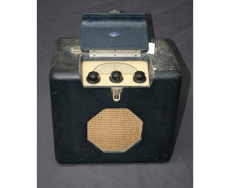 A vintage Roberts 32555 radio in black leatherette case