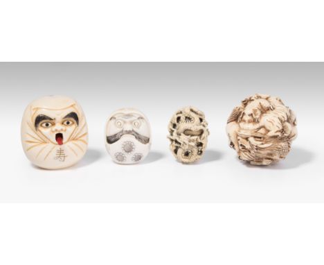 Lot: 4 NetsukeJapan, 20.Jh. Elfenbein. Vier verschiedene Netsuke: Darstellung der zwölf Tierkreiszeichen (Drache, Schwein, Hu