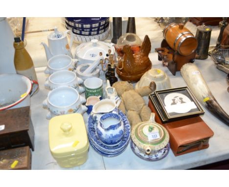 A quantity of various sundry items to include floral decorated dinnerware; a marble pestle and mortar; an ironstone cow cream