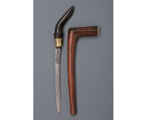 dating: First half of the 20th Century provenance: Sumatra, Slightly curved, single-edged blade. Angled, wooden grip with bra