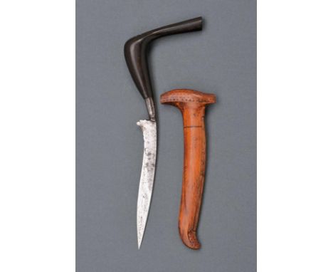 dating: first quarter of the 20th Century provenance: Sumatra, Curved, iron blade, typical, ebony, strongly angled grip. Wood