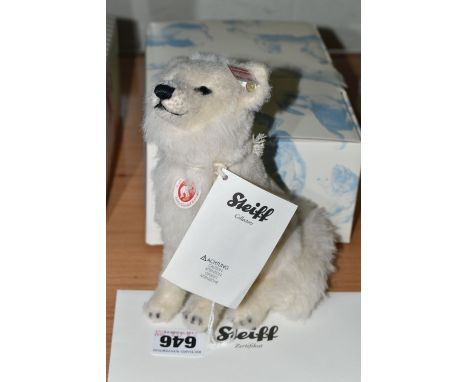 A BOXED LIMITED EDITION STEIFF SNOW FOX XORRY, with alpaca and cotton white 'fur', gold coloured ear button and white label n