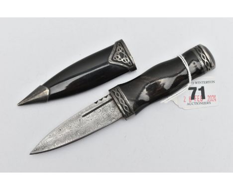A SILVER MOUNTED SGIAN DUBH WITH HORN HILT, hallmarked 'AWS' Edinburgh 2012, length with sheath 17.5cm, length of blade 7.5cm
