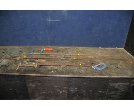 TWO RECORD 80cm SASH CRAMPS with two Record 80cm extension bars, two Record 3 G clamp and a quick clamp (6)