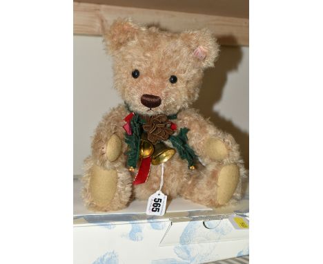 A BOXED LIMITED EDITION STEIFF TEDDY BEAR 'PINE', no.034275, limited edition no.557/1500, cinnamon mohair, height 30cm, tag a