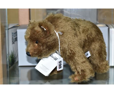 A BOXED STEIFF LIMITED EDITION SHAGGY BEAR REPLICA 1914, no.403330, limited edition no.492/914, dark brown mohair, squeak, he