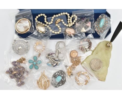 A SELECTION OF TWENTY THREE PIECES OF MAINLY COSTUME JEWELLERY, to include an amethyst bead necklace, a cameo brooch depictin