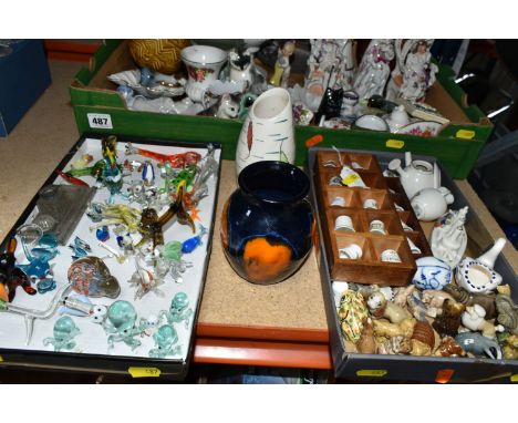 ONE BOX OF CERAMICS AND LAMPWORK ANIMALS, to include a mid-century Vulcan ware vase, a Cornish dark blue and orange Foster's 