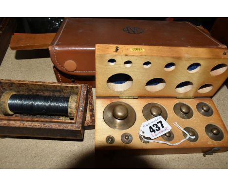 A MULTIMETER, WEIGHTS AND SUNDRY ITEMS, comprising a cased AVO Multiminor mk4 multimeter, a reel of iron binding wire, a 12''
