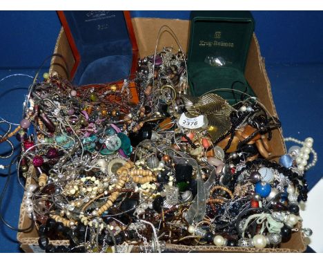 A box of miscellaneous costume jewellery and empty boxes