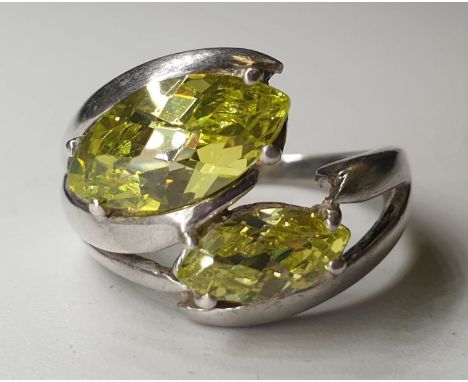 Contemporary silver ring with green glass. Marked 925 inside shank.Weight: 6.5g      Ring size:  Europe 16.25    U.K P      U