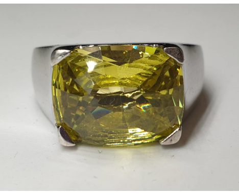 Contemporary silver ring with green glass. Marked 925 inside shank. Weight: 10.5g      Ring size:  Europe 20.75    U.K S 1/2 