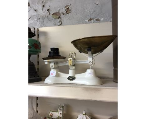 BRASS AND WHITE IRON SCALES AND WEIGHTS, L32CM    C5