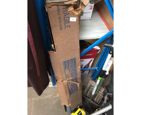 PROJECTOR SCREEN