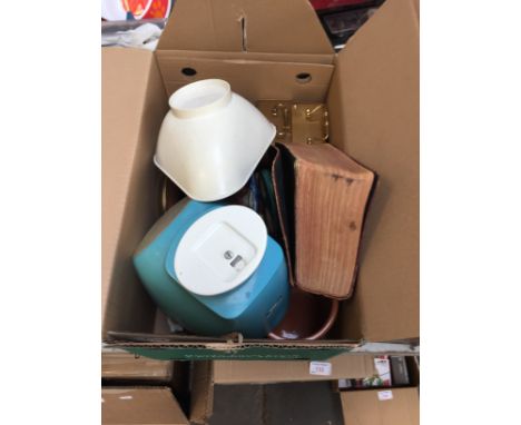 KITCHEN SCALES. 2 CARRIAGE CLOCKS ETC.