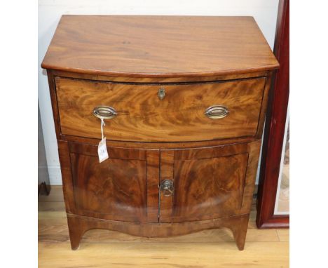 A Regency mahogany bowfront commode, W.64cm, D.36cm, H.72cm