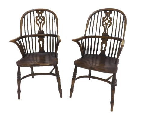 Good pair of Windsor stick back carver chairs with centrally pierced vertical splats, moulded seats and turned legs united by