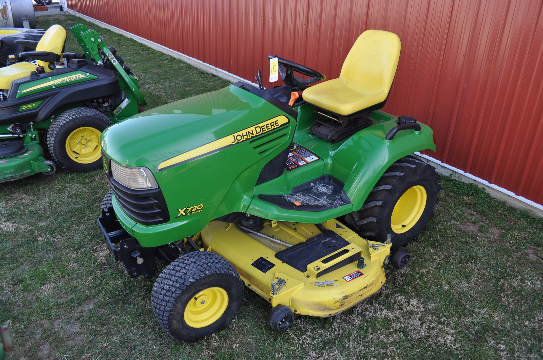 John Deere X720 Ultimate lawn mower, 62” deck, gas, 652 hrs